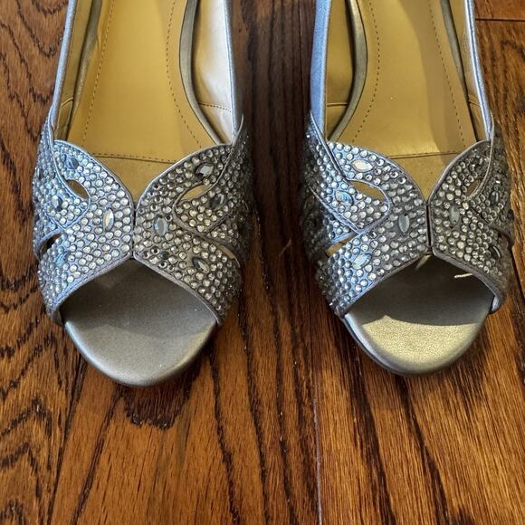 ALEX MARIE Symone Women's Shoes 8.5 Silver Gray Ceylon Embellished Pumps Fromal - Picture 4 of 16